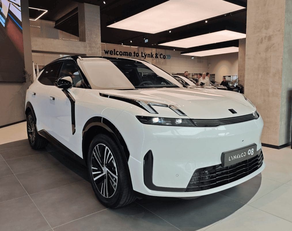המהפכה השקטה: Lynk & Co מרחיבה את האחיזה בישראל עם שני דגמי פלאג-אין מתקדמים