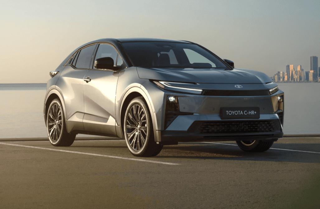 טויוטה C-HR+ החשמלית החדשה נחתה בישראל עם טווח נסיעה של עד 607 ק"מ והנעה כפולה בהספק של 343 כ"ס