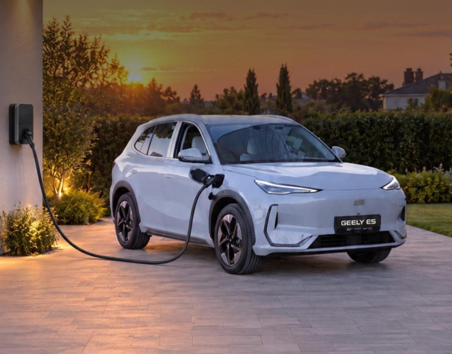 GEELY וסופר פאוור משיקות את GEELY POWER: שלוש שנות טעינה ביתית ללא עלות לרוכשי GEELY E5 בישראל